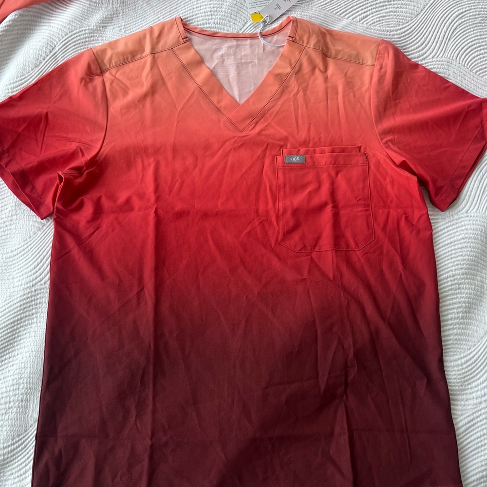 Figs Red Ombre Scrub Top in Medium